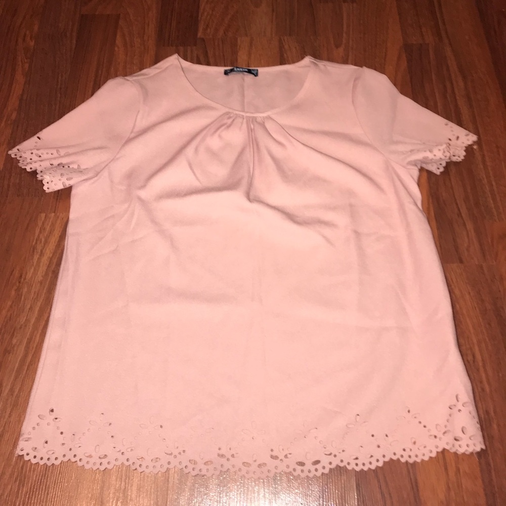 Gathered Neck Scallop ladder cut top